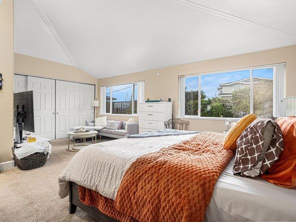 3393 Oakes Dr, Hayward CA 94542