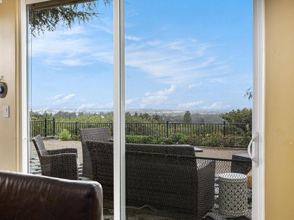 3393 Oakes Dr, Hayward CA 94542