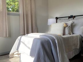 8454 E Ney Ave, Oakland CA 94605