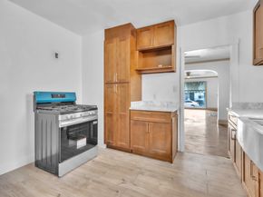 7818 Arthur St, Oakland CA 94605