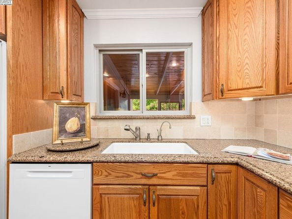 851 Carmel Ave, Livermore CA 94550