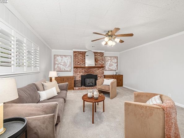 851 Carmel Ave, Livermore CA 94550