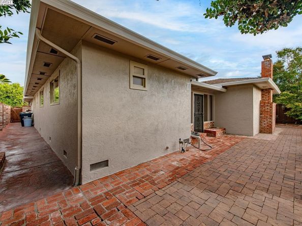 851 Carmel Ave, Livermore CA 94550