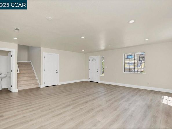 3251 Hyde Street, Oakland CA 94601