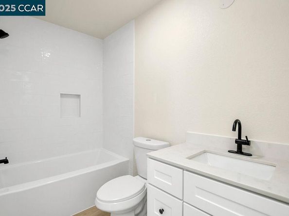 3251 Hyde Street, Oakland CA 94601