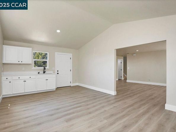 3251 Hyde Street, Oakland CA 94601