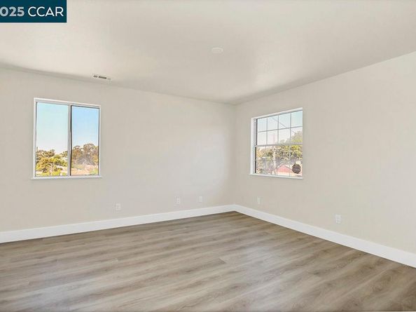 3251 Hyde Street, Oakland CA 94601