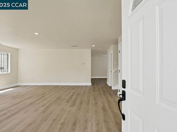 3251 Hyde Street, Oakland CA 94601