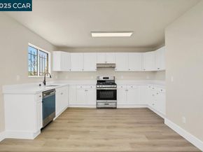 3251 Hyde Street, Oakland CA 94601