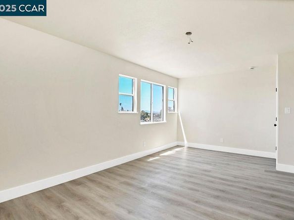 3251 Hyde Street, Oakland CA 94601