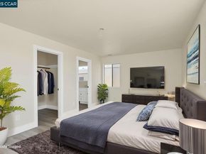 3251 Hyde Street, Oakland CA 94601