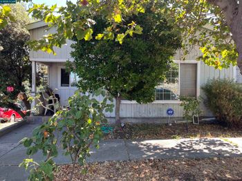 201 Lake Ave