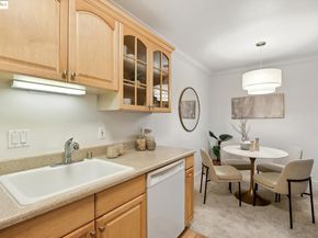 1471 Marchbanks Dr 4, Walnut Creek CA 94598