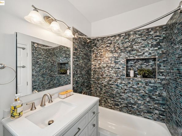 1420 E 33rd St, Oakland CA 94602