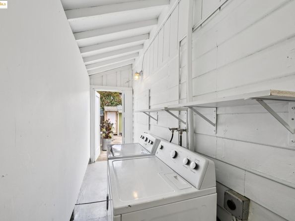 1420 E 33rd St, Oakland CA 94602