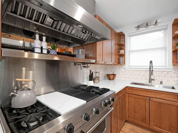 3908 Archmont Pl, Oakland CA 94605