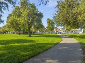 5656 Snowflake Cmn, Fremont CA 94538