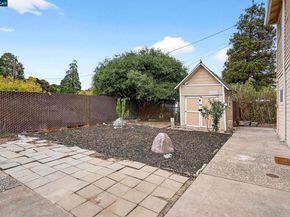 594 Summit Dr, Pinole CA 94564