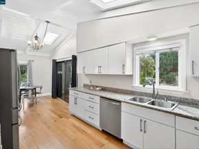 594 Summit Dr, Pinole CA 94564