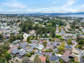 594 Summit Dr, Pinole CA 94564