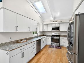 594 Summit Dr, Pinole CA 94564