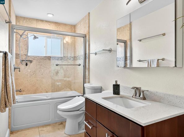 594 Summit Dr, Pinole CA 94564