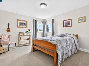 594 Summit Dr, Pinole CA 94564
