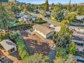 5872 Herriman Dr, Clayton CA 94517
