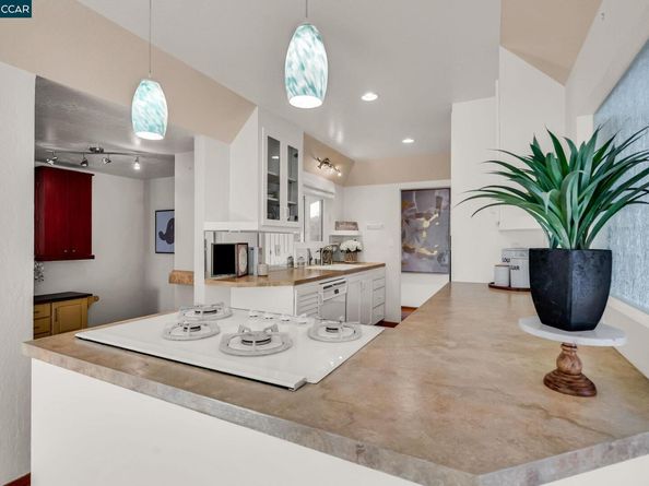5872 Herriman Dr, Clayton CA 94517