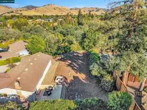5872 Herriman Dr, Clayton CA 94517