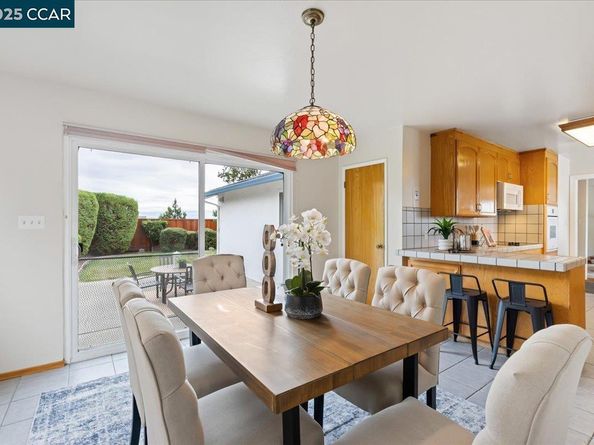 1293 Vistagrand Dr, San Leandro CA 94577