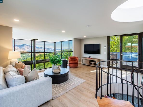 101 Greenbank Drive, Lafayette CA 94549