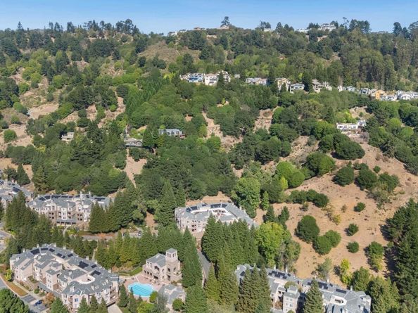 200 Caldecott Ln 206, Oakland CA 94618