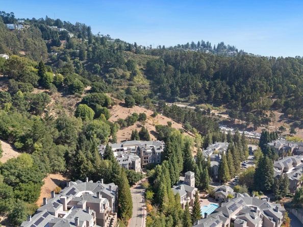 200 Caldecott Ln 206, Oakland CA 94618