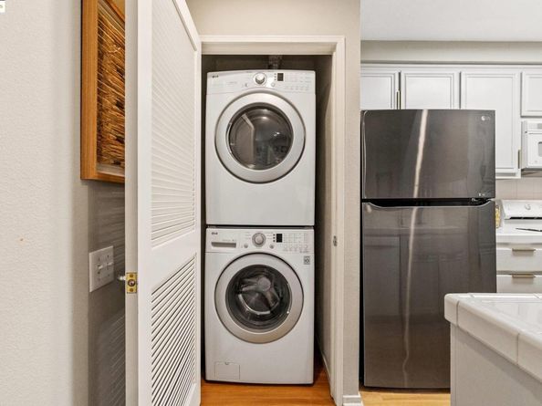 200 Caldecott Ln 206, Oakland CA 94618