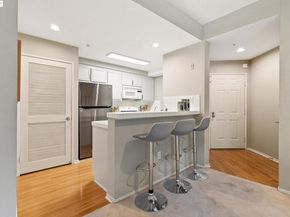 200 Caldecott Ln 206, Oakland CA 94618