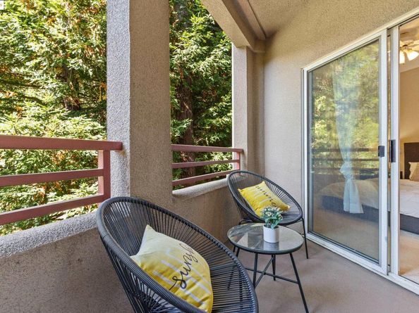 200 Caldecott Ln 206, Oakland CA 94618
