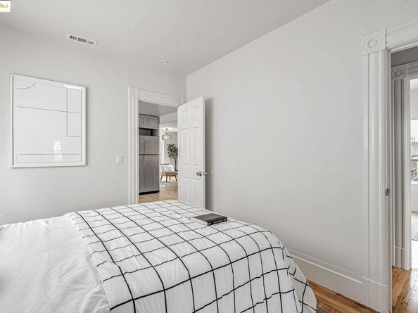 725 E 21St St, Oakland CA 94606