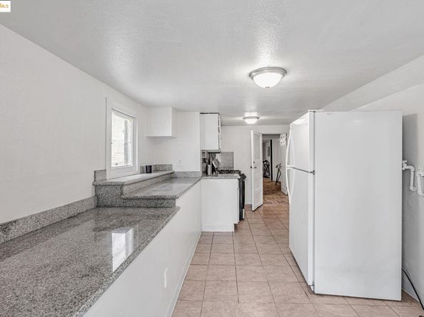 725 E 21St St, Oakland CA 94606