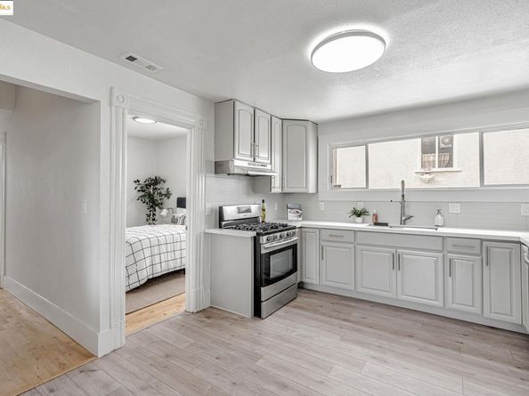 725 E 21St St, Oakland CA 94606