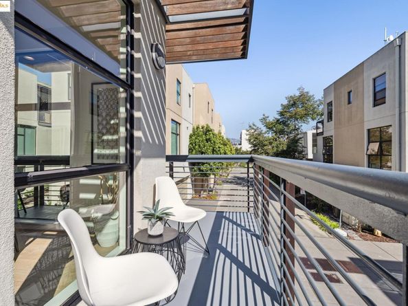 94 City Limits Cir, Oakland CA 94608