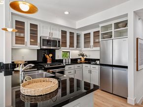 94 City Limits Cir, Oakland CA 94608
