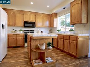 337 Saclan Terrace, Clayton CA 94517