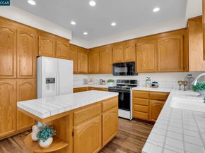 337 Saclan Terrace, Clayton CA 94517