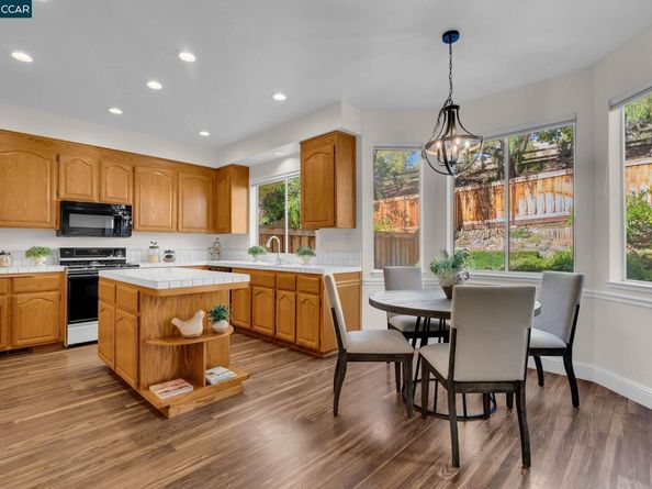 337 Saclan Terrace, Clayton CA 94517