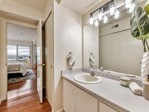 535 Pierce St 1307, Albany CA 94706