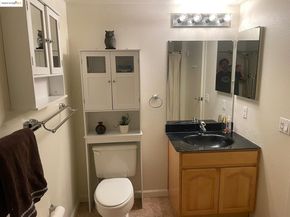 989 Webster Street #450, Oakland CA 94607