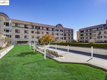 989 Webster Street #450