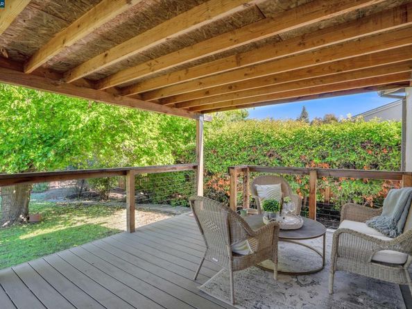 2968 Glenside Dr, Concord CA 94520