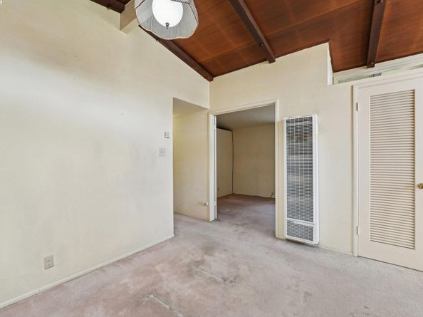 27342 Capri Ave, Hayward CA 94545
